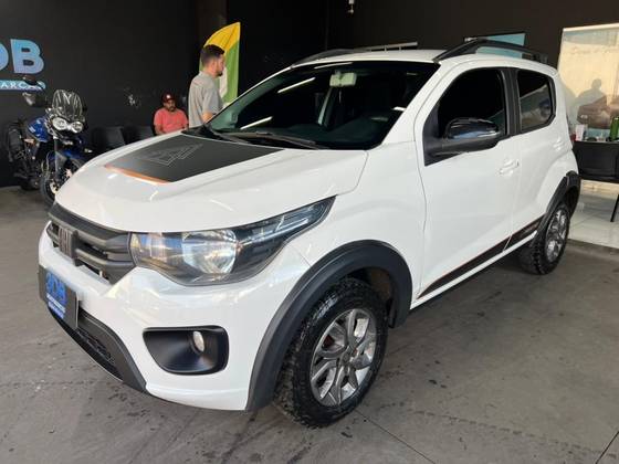 FIAT MOBI 1.0 EVO FLEX TREKKING MANUAL FIAT MOBI 1.0 EVO FLEX TREKKING MANUAL